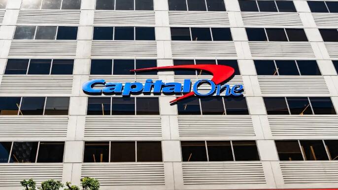 Capital One是美国最大的银行之一 也恰好是那里技术最专注的银行之一